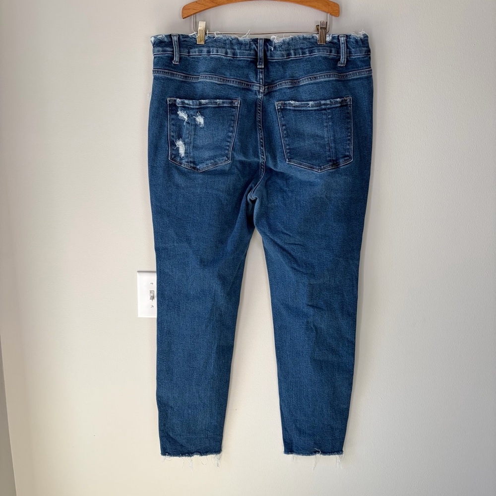 Vervet Distressed Cuff Crop Skinny Jeans - Picture 4 of 15